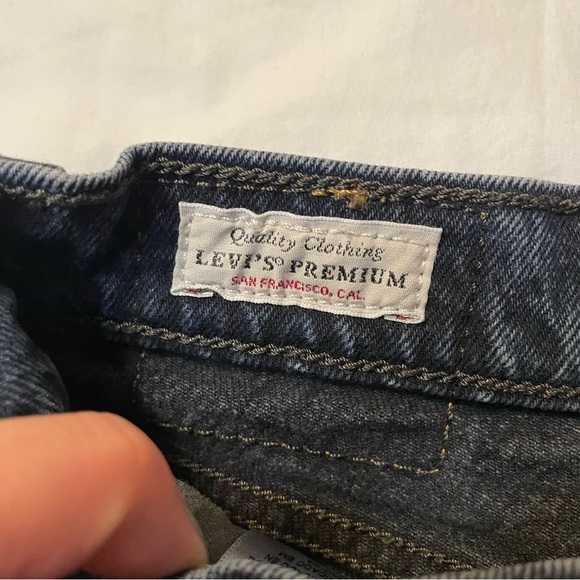 Levi’s Wedgie High Waist Straight Leg Jeans - Picture 9 of 9